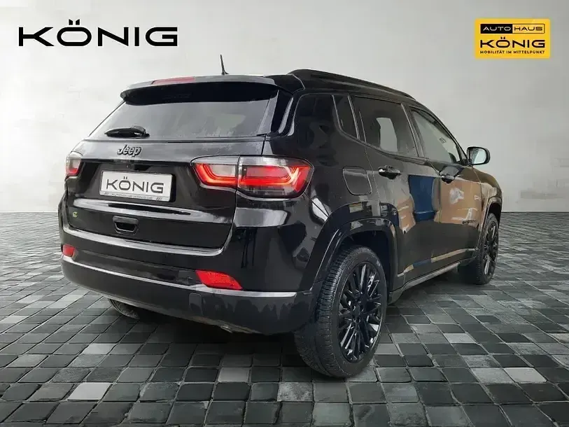 Second-hand Jeep Compass 131 CP (96 kW) 2024 Negru SUV