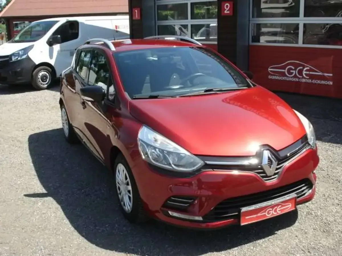 Gebraucht Renault Clio LIMITED 73 PS (53 kW) 2017 Rot intense Kombi