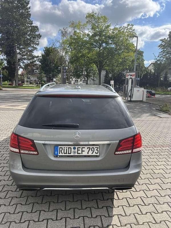 Gebraucht Mercedes E200 Elegance 184 PS (135 kW) 2014 Kombi