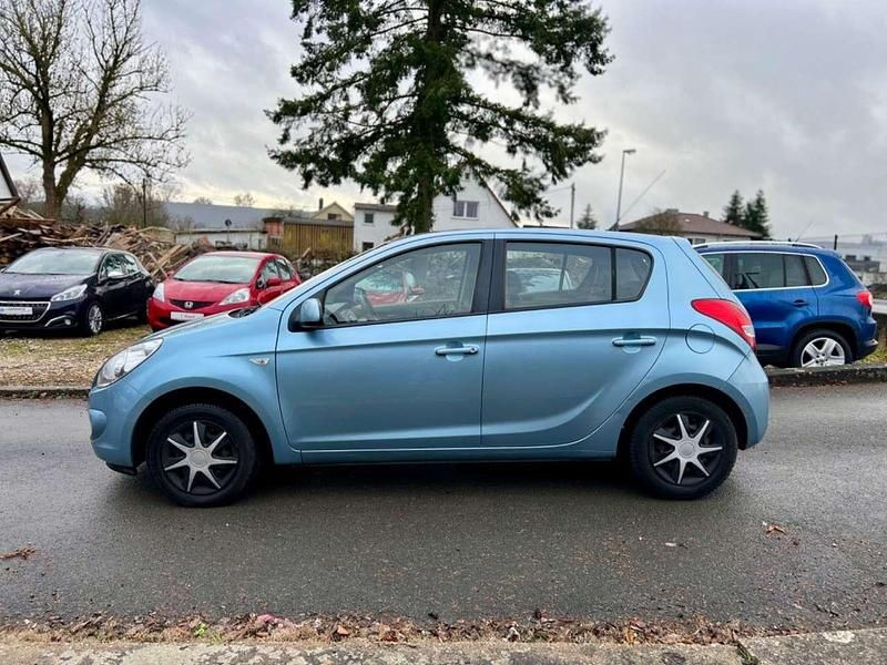 Blau Gebraucht 2009 Hyundai i20 Kleinwagen | 1.900 € (Fairer Preis) - Bild 1/4
