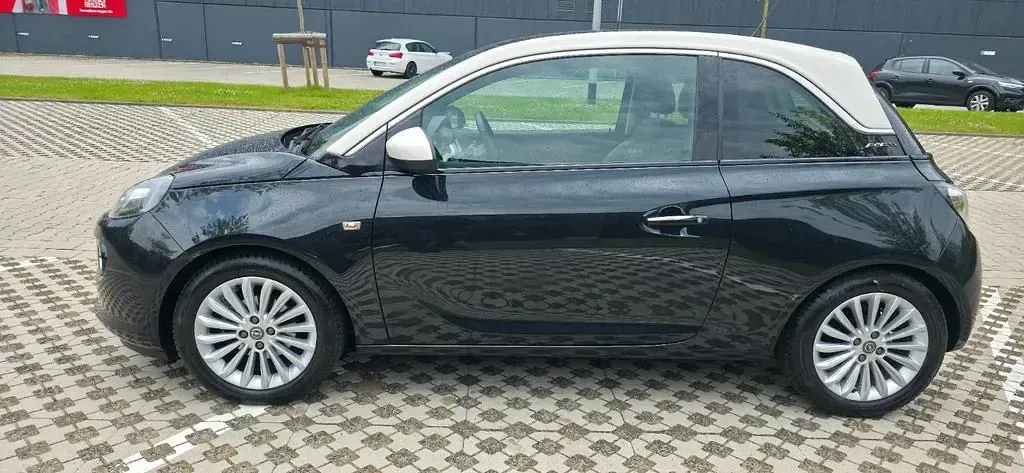 Gebraucht Opel Adam Glam 87 PS (63 kW) 2015 Schwarz Kleinwagen
