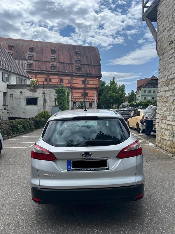 Gebraucht Ford Focus SYNC Edition 116 PS (85 kW) 2014 Silber Limousine