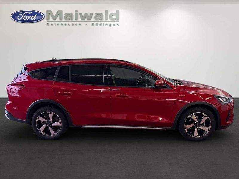 Gebraucht Ford Focus Active 125 PS (91 kW) 2023 Fantastic red tc Kombi
