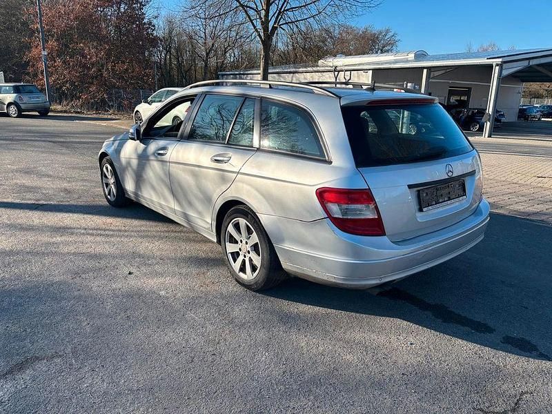 Gebraucht Mercedes C200 136 PS (100 kW) 2009 Silber Kombi
