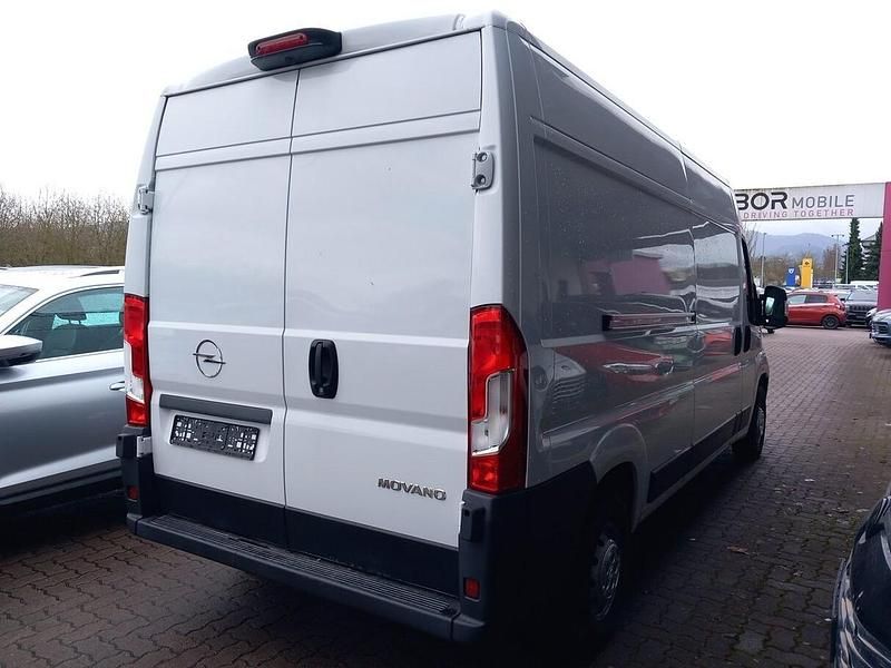Gebraucht Opel Movano 120 PS (88 kW) 2022 Weiss Van