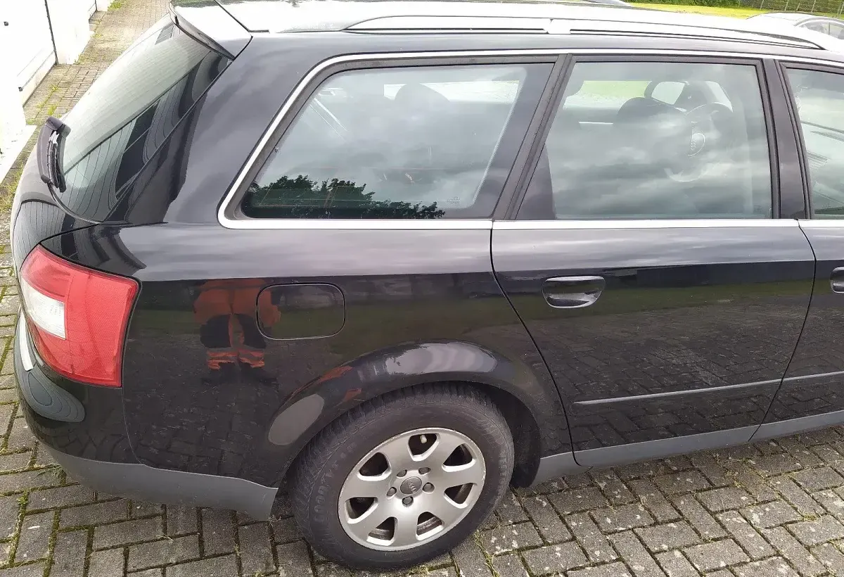 Gebraucht Audi A4 130 PS (95 kW) 2003 Schwarz Kombi