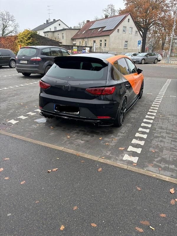 Gebraucht Seat Leon ST FR 150 PS (110 kW) 2018 Orange Kombi