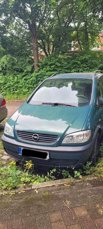 Grün Gebraucht 2002 Opel Zafira Van / Kleinbus | 500 € (Superpreis) - Bild 1/3