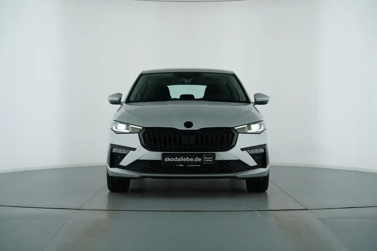 Gebraucht Skoda Scala Drive 116 PS (85 kW) 2025 Brilliantsilber metallic Kleinwagen