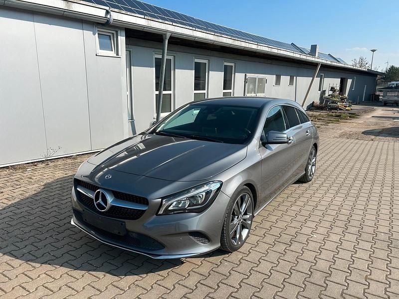 Gebraucht Mercedes CLA180 122 PS (89 kW) 2018 Grau Limousine