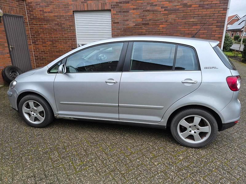 Silber Gebraucht 2006 VW Golf IV Goal Kleinwagen | 2.250 € (Etwas zu teuer) - Bild 1/4