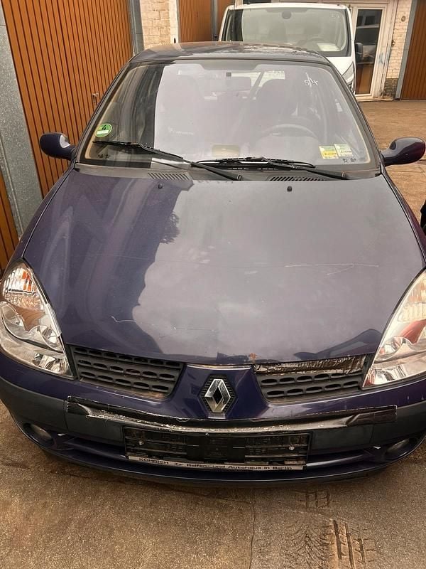Usata Renault Clio II 2001 Blu Berlina