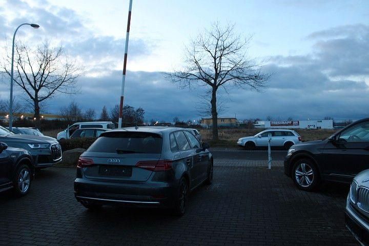 Gebraucht Audi A3 S-Line 150 PS (110 kW) 2017 Daytonagrau perleffekt Limousine