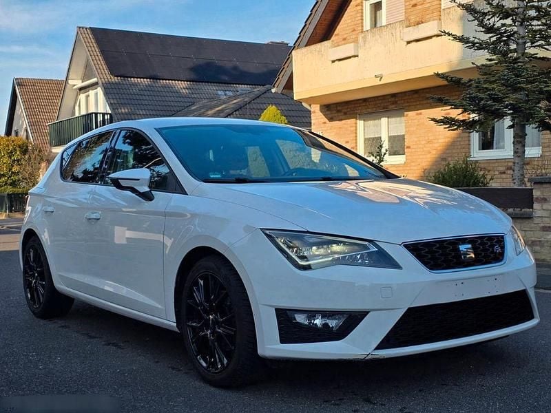 Gebraucht Seat Leon FR 125 PS (91 kW) 2016 Weiß Limousine