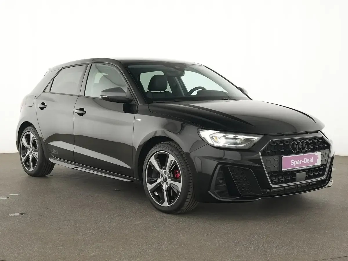 Używany Audi A1 S-Line 207 KM (152 kW) 2023 Czarny SUV