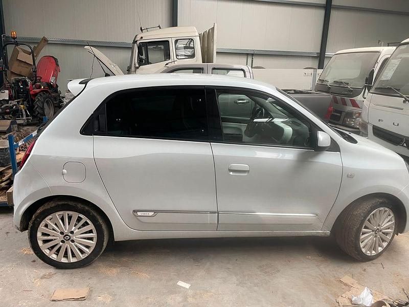 Gebraucht Renault Twingo Vibes 60 kW (82 PS) 2021 Weiß Kleinwagen
