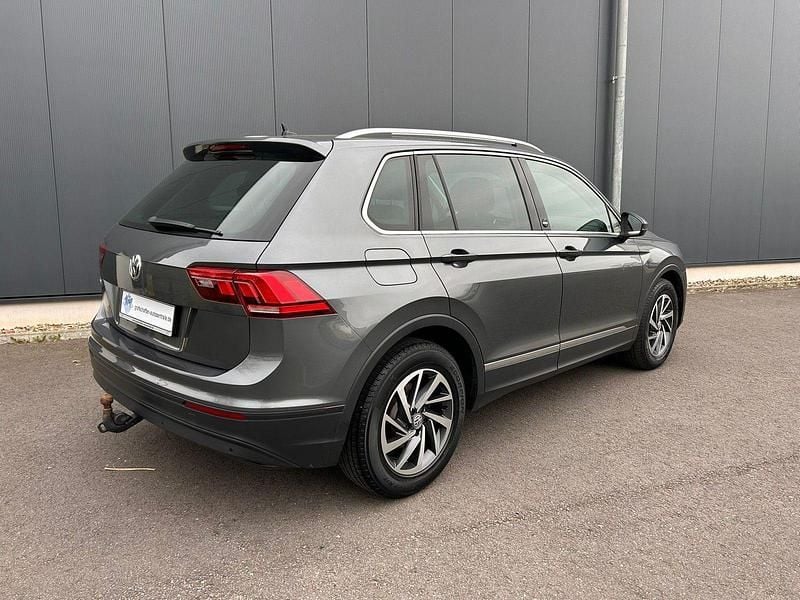 Gebraucht VW Tiguan Sound 116 PS (85 kW) 2018 Grau SUV