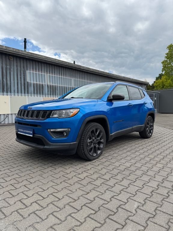 Blau Gebraucht 2021 Jeep Compass 80th Anniversary SUV | 19.490 € - Bild 1/4