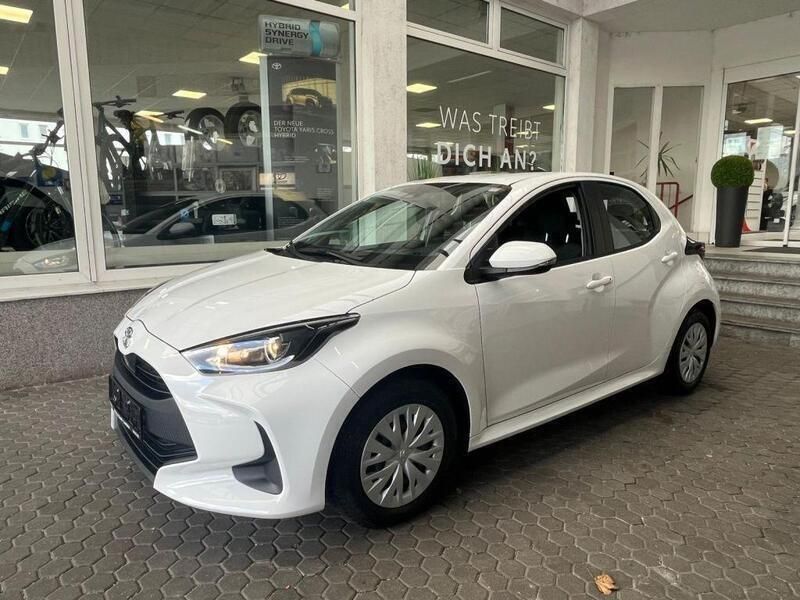 Schneeweiß Gebraucht 2022 Toyota Yaris Kleinwagen | 15.350 € (Fairer Preis) - Bild 1/4