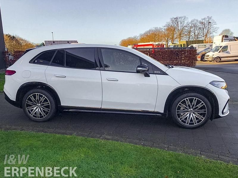 Gebraucht Mercedes EQS500 AMG line 330 kW (449 PS) 2023 Polarweiss  unilack SUV