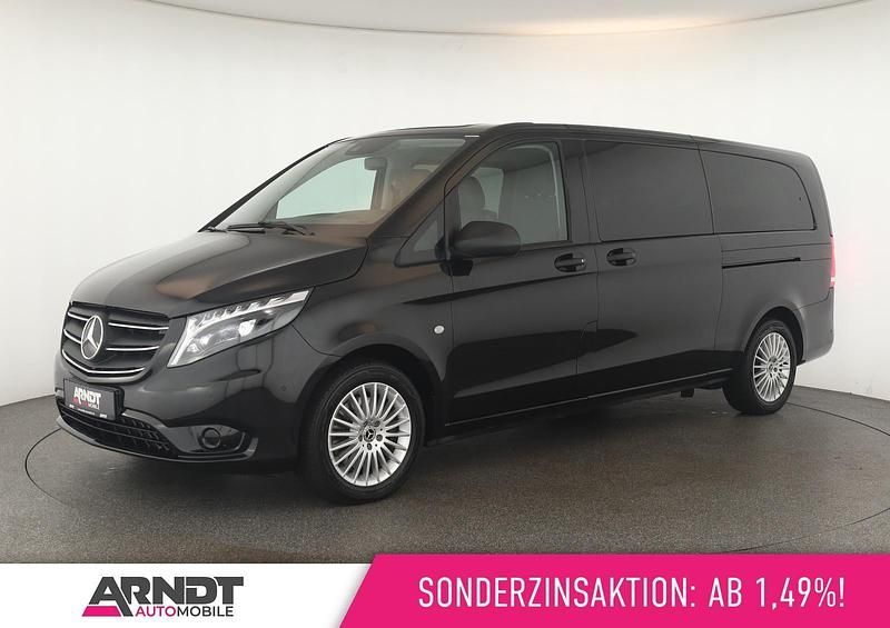 Obsidianschwarz Gebraucht 2023 Mercedes Vito Van / Kleinbus | 47.983 € - Bild 1/4