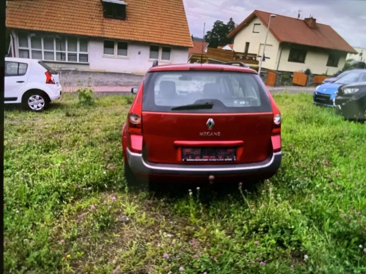 Gebraucht Renault Mégane GrandTour 113 PS (83 kW) 2004 Rot Kombi