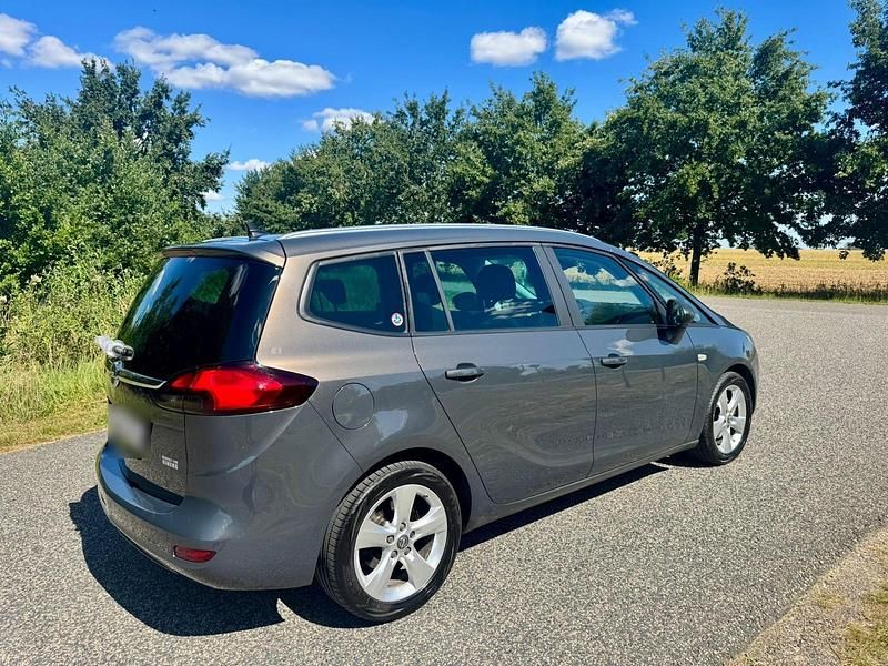 Second-hand Opel Zafira 2012 Monovolum