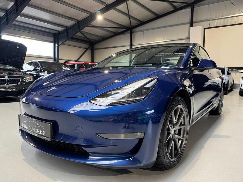 Second-hand Tesla Model 3 Performance 324 kW (441 CP) 2021 Albastru Berlinǎ