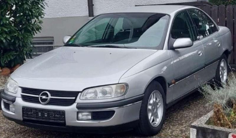 Silber Gebraucht 1997 Opel Omega Limousine | 1.200 € (Guter Preis) - Bild 1/4