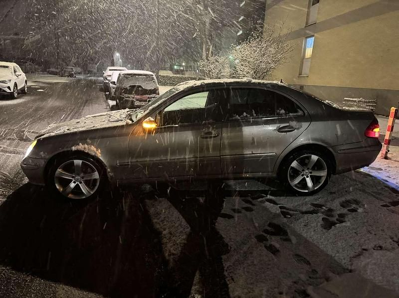 Gebraucht Mercedes E220 Elegance 170 PS (125 kW) 2006 Limousine