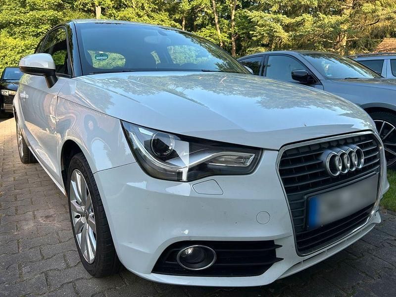 Weiß Gebraucht 2013 Audi A1 Ambition Kleinwagen | 5.900 € (Fairer Preis) - Bild 1/4
