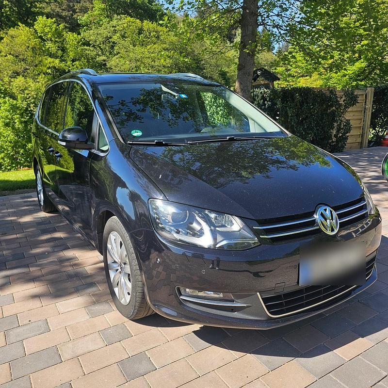 Second-hand VW Sharan 177 CP (130 kW) 2013 Negru Monovolum