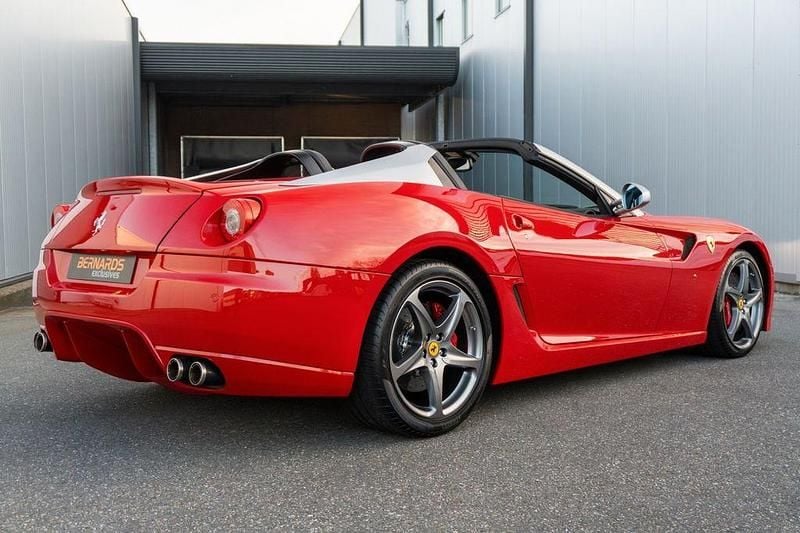 Gebraucht Ferrari 599 670 PS (492 kW) 2011 Rot Coupé