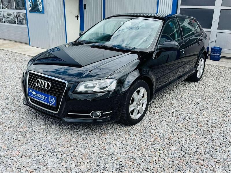 Brillantschwarz Gebraucht 2012 Audi A3 Attraction Kleinwagen | 4.950 € (Guter Preis) - Bild 1/4