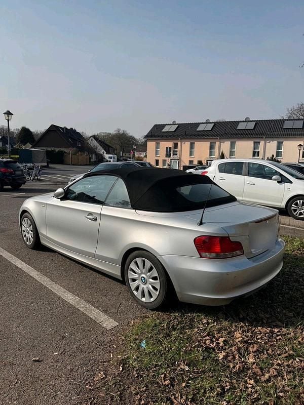 Gebraucht BMW 118 Cabriolet 143 PS (105 kW) 2008 Silber Cabrio