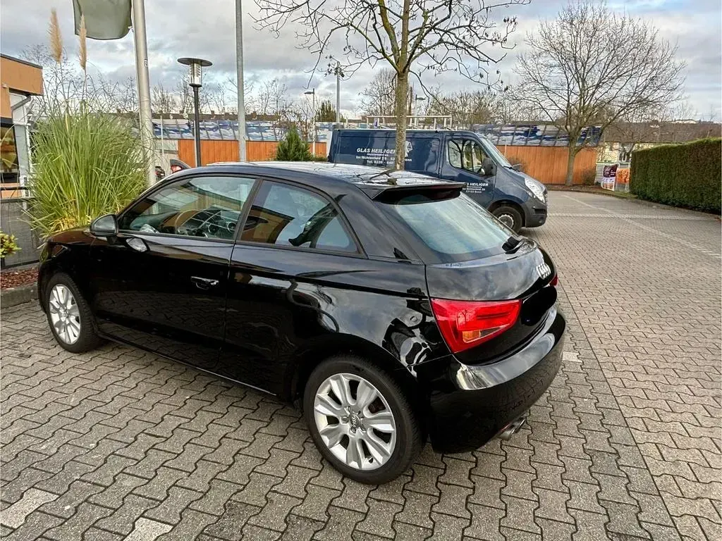 Używany Audi A1 Ambition 143 KM (105 kW) 2014 Czarny Hatchback