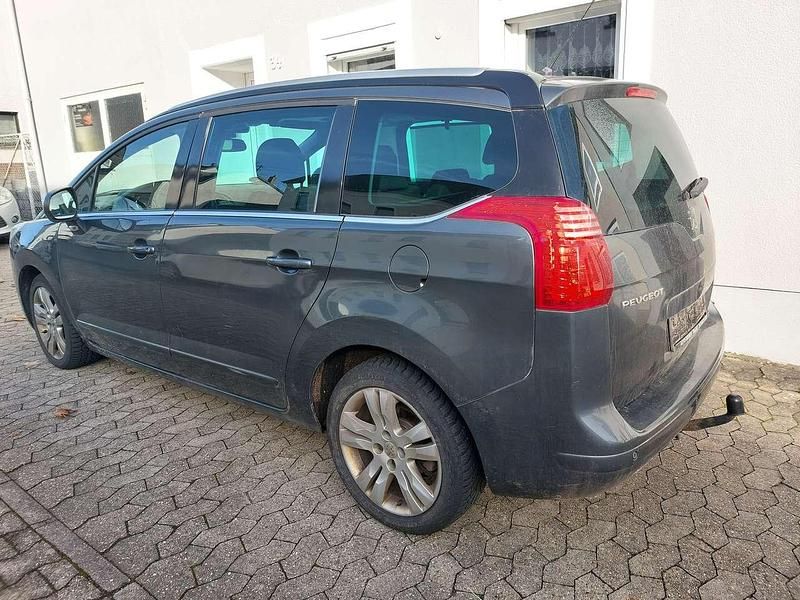 Gebraucht Peugeot 5008 Platinum 150 PS (110 kW) 2010 Grau metallic schutzlack Van / Kleinbus