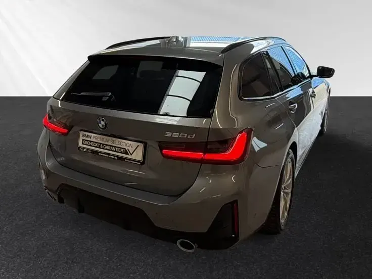 Gebraucht BMW 320 Performance 190 PS (139 kW) 2025 Skyscraper grau metallic Kombi