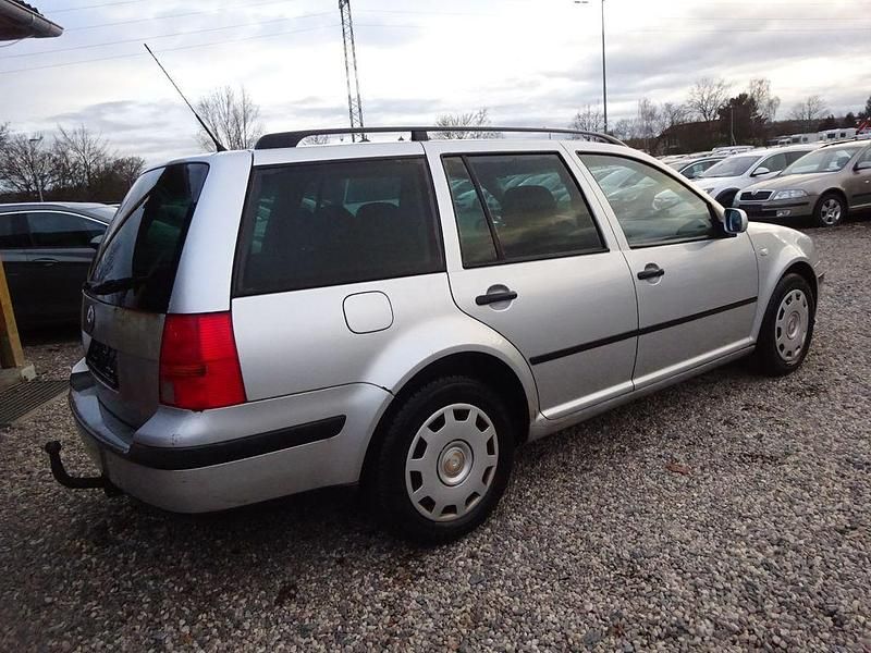 Gebraucht VW Golf IV 101 PS (74 kW) 2002 Silber Kombi