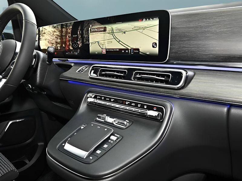 Gebraucht Mercedes V300 237 PS (174 kW) 2026 Schwarz Van / Kleinbus