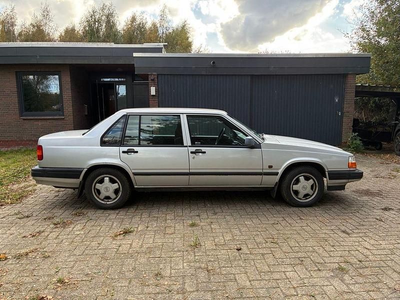 Silber Gebraucht 1992 Volvo 940 Business Edition Limousine | 5.000 € - Bild 1/4