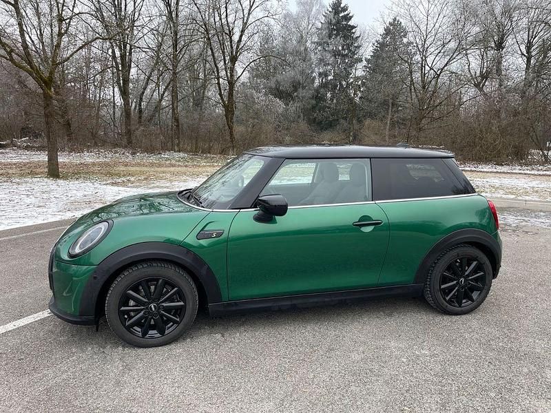 Grün Gebraucht 2023 Mini Cooper SE Classic Kleinwagen | 18.500 € (Fairer Preis) - Bild 1/4
