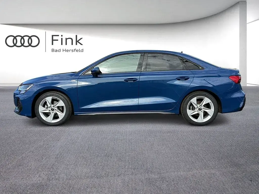 Gebraucht Audi A3 S-Line 150 PS (110 kW) 2025 Ascariblau metallic Limousine