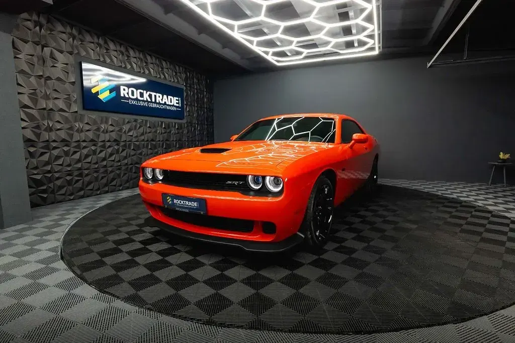 Second-hand Dodge Challenger 309 CP (227 kW) 2018 Portocaliu Coupe