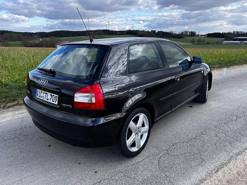 Gebraucht Audi A3 Sport 101 PS (74 kW) 2001 Schwarz Kleinwagen