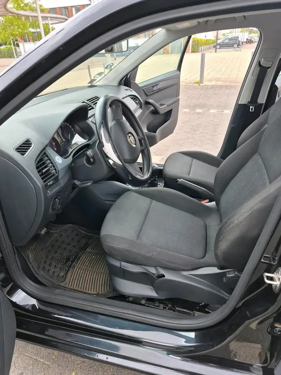 Gebraucht Skoda Fabia 75 PS (55 kW) 2018 Schwarz Kombi