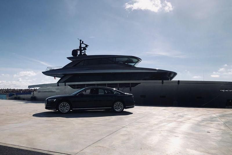 Second-hand Audi A8 340 CP (250 kW) 2019 Albastru Berlinǎ