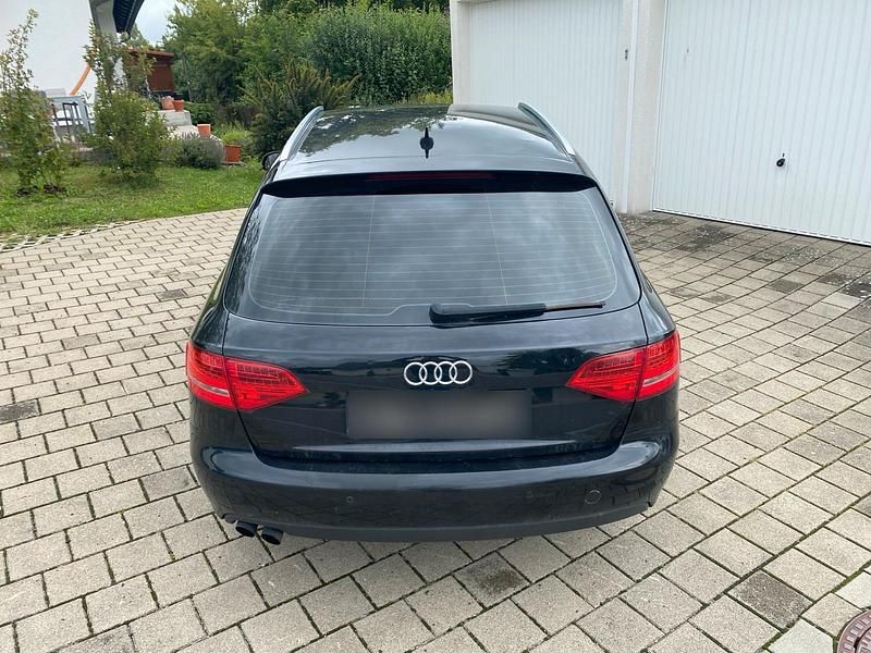 Gebraucht Audi A4 143 PS (105 kW) 2009 Schwarz Kombi