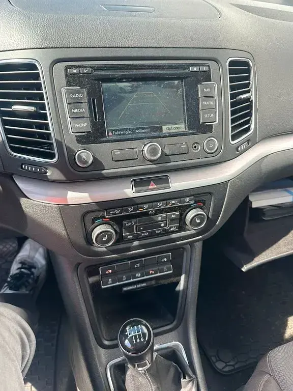 Gebraucht VW Sharan Style 140 PS (102 kW) 2012 Braun Van / Kleinbus