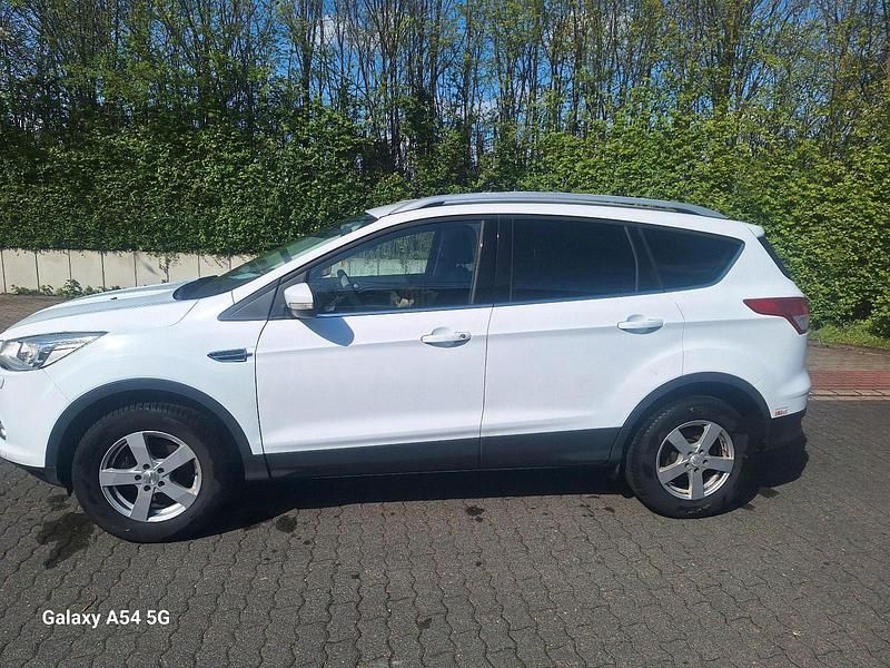 Gebraucht Ford Kuga 150 PS (110 kW) 2016 SUV